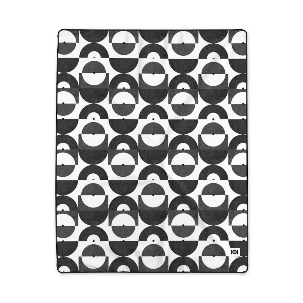 ABSTRACTIONS 01 PATTERN BLANKET - BLACK