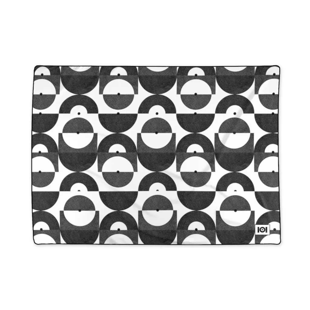 ABSTRACTIONS 01 PATTERN BLANKET - BLACK