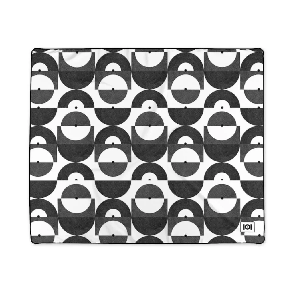 ABSTRACTIONS 01 PATTERN BLANKET - BLACK